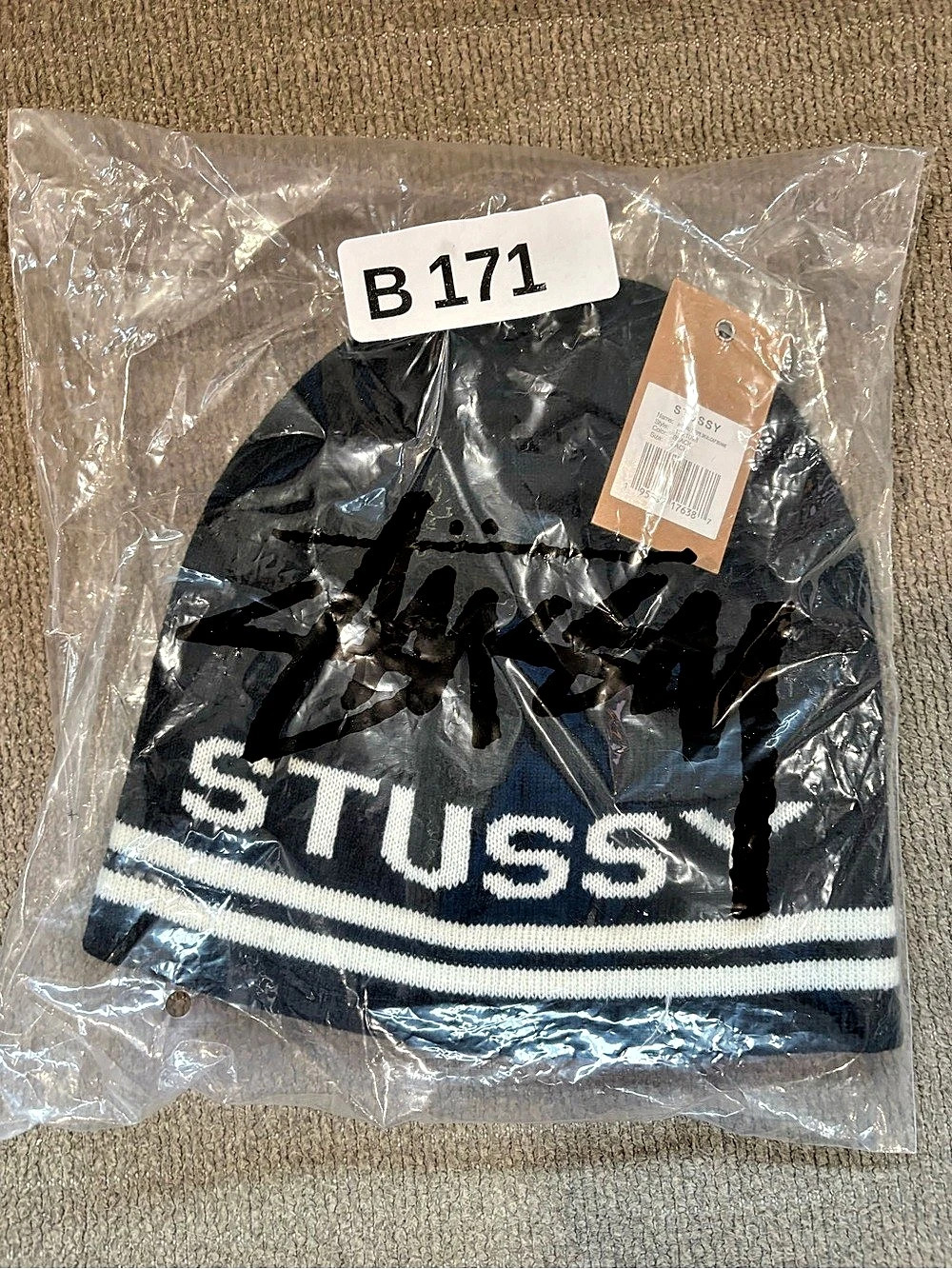 Stussy Jacquard Stripe Skullcap Beanie Black & White BNWT CT-2 B161